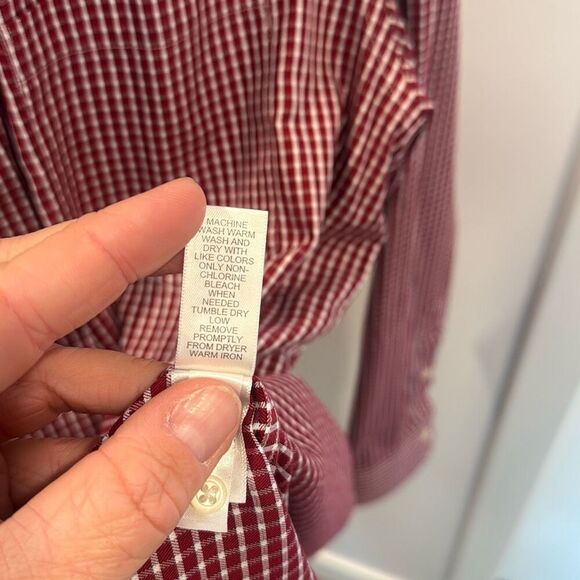 Banana Republic Men’s Large Red Gingham Non-Iron Classic Fit Dress Shirt - Picture 4 of 6